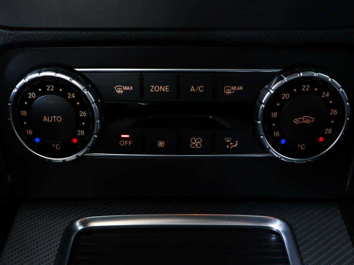 Mercedes-Benz GLK-Класс 2015 года с пробегом. Фото: #17