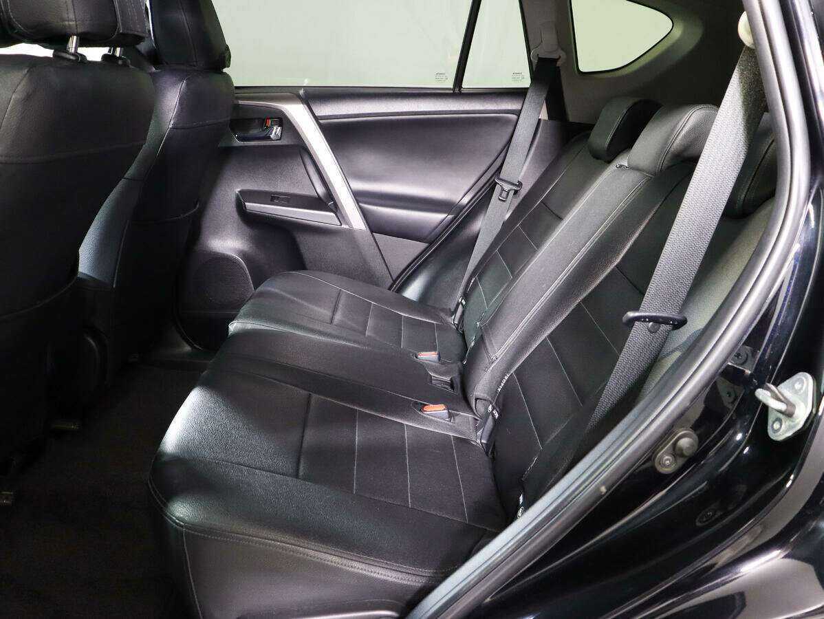 Б/У Тойота Рав4 2017 года. Фото: #7