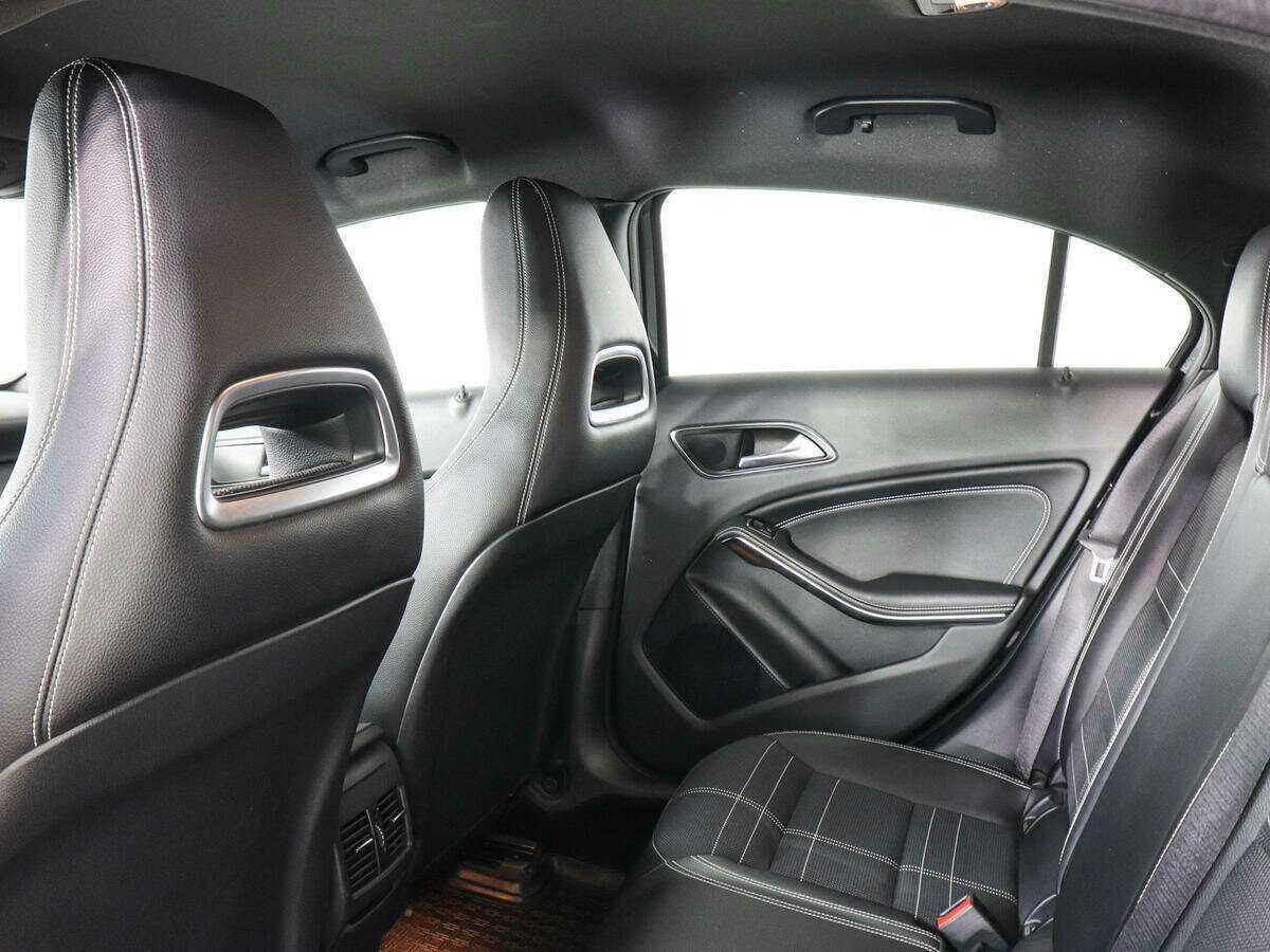 Mercedes-Benz A-Класс 2016 года с пробегом. Фото: #11