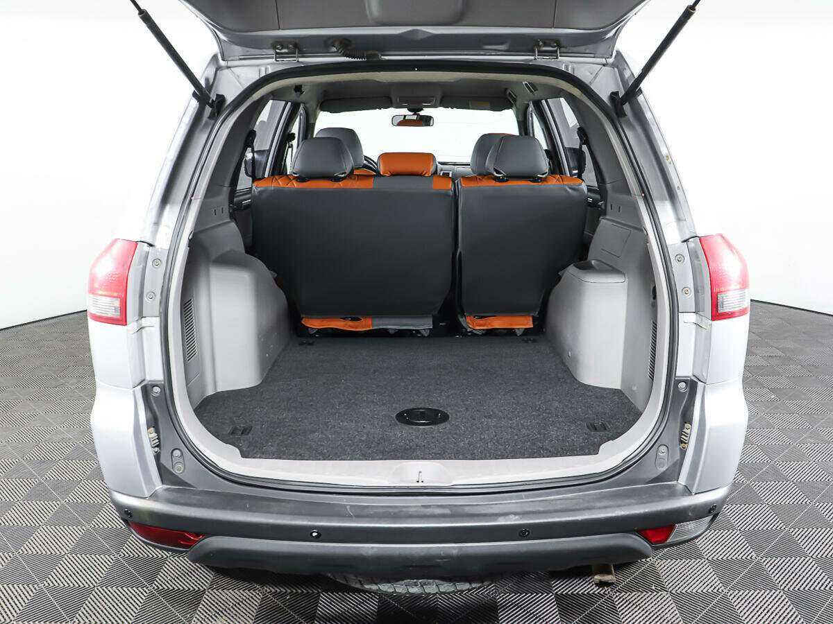 Б/У Митсубиши Паджеро Спорт 2014 года. Фото: #9