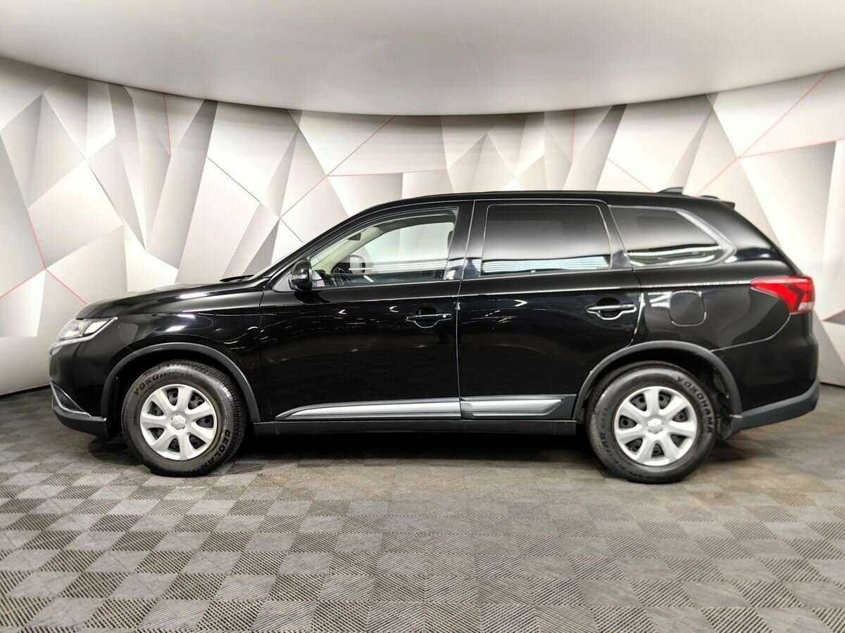 Mitsubishi Outlander 2018 года с пробегом. Фото: #4