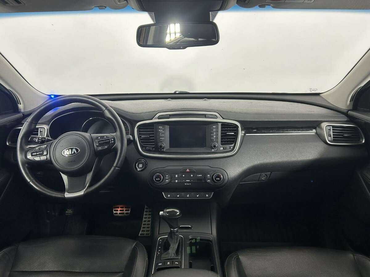 Б/У Киа Соренто 2017 года. Фото: #4