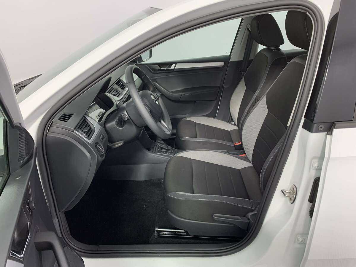 Б/У Шкода Рапид 2019 года. Фото: #13