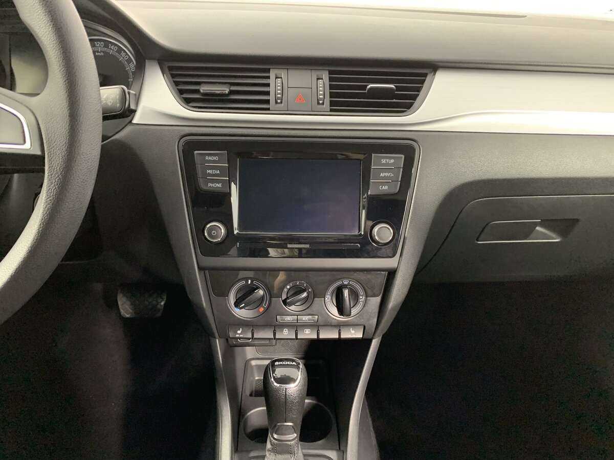 Б/У Шкода Рапид 2019 года. Фото: #10