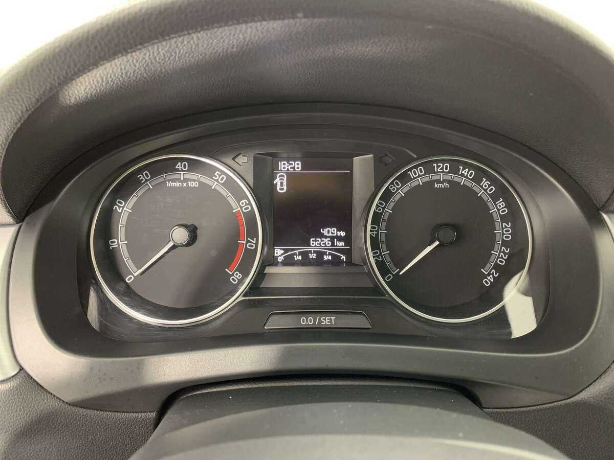 Б/У Шкода Рапид 2019 года. Фото: #9