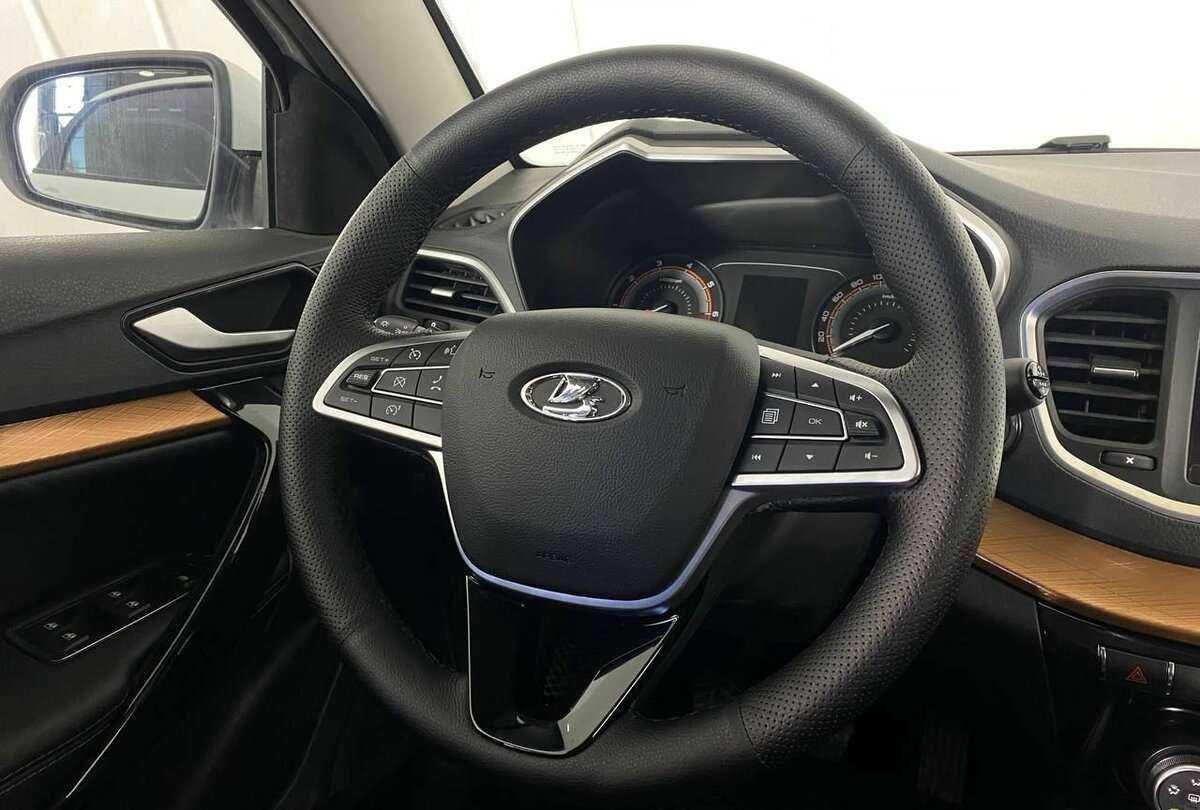 Lada (ВАЗ) Vesta 2023 года с пробегом. Фото: #8