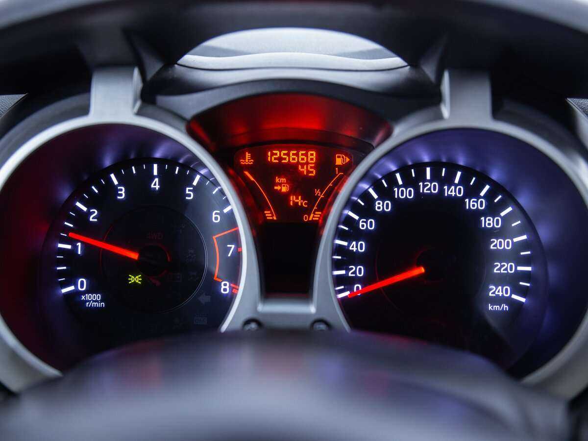 Б/У Ниссан Жук 2012 года. Фото: #11