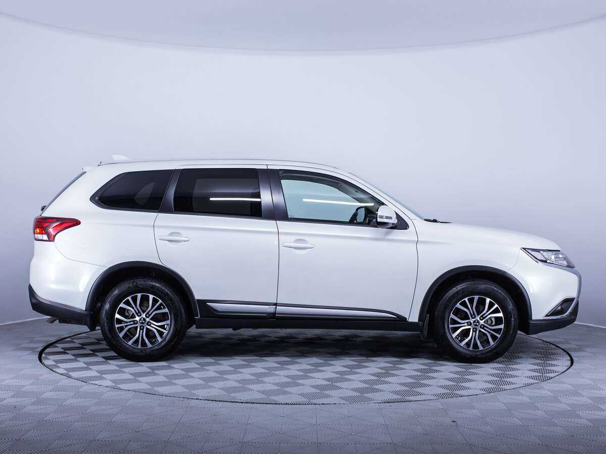 Mitsubishi Outlander 2020 года с пробегом. Фото: #3