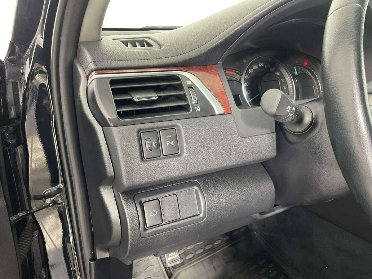 Б/У Тойота Камри 2012 года. Фото: #8