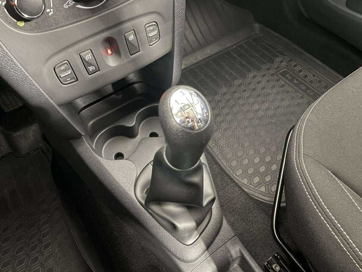 Renault Logan 2016 года с пробегом. Фото: #12