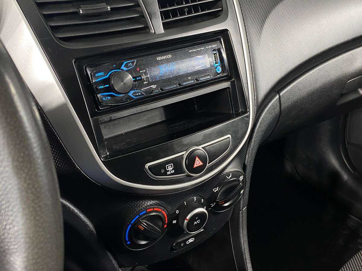 Б/У Хендай Солярис 2014 года. Фото: #12