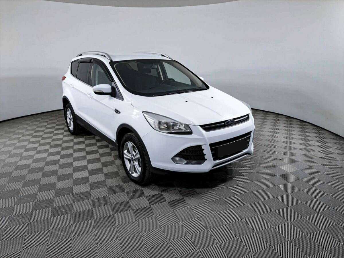 Ford Kuga 2015 года с пробегом. Фото: #2