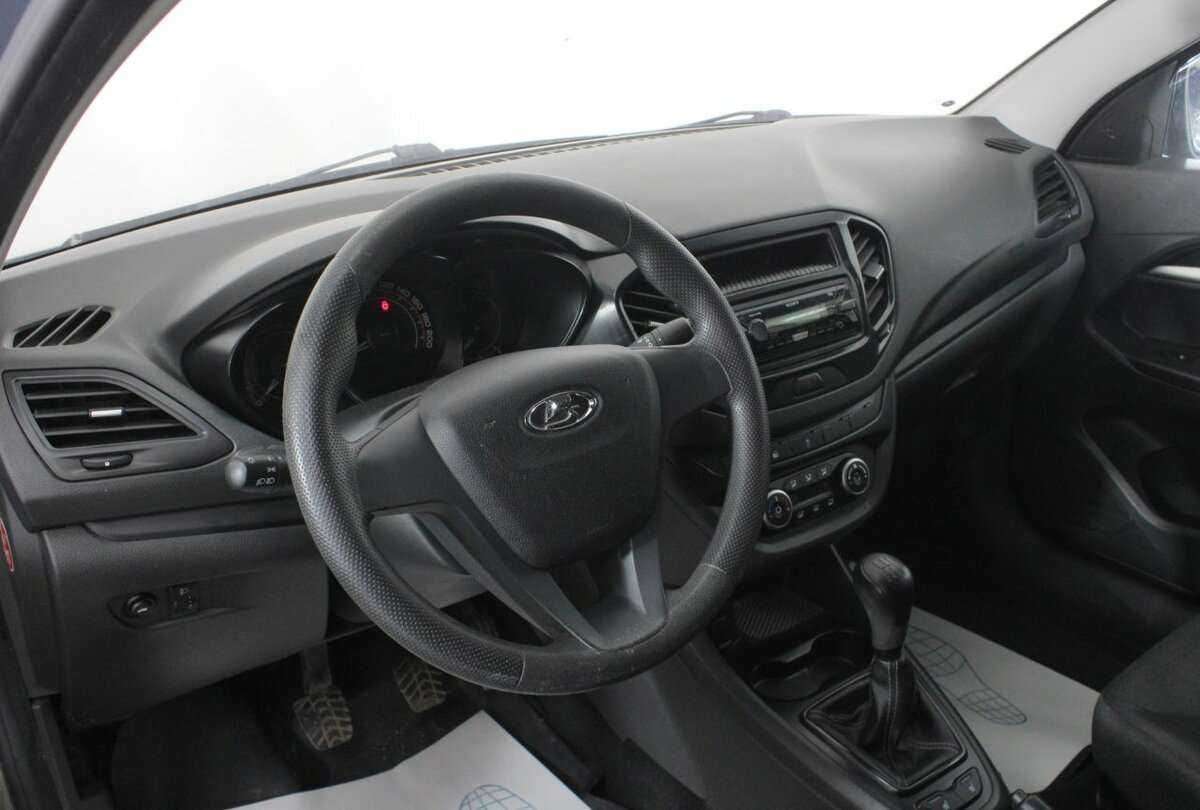 Lada (ВАЗ) Vesta 2017 года с пробегом. Фото: #12