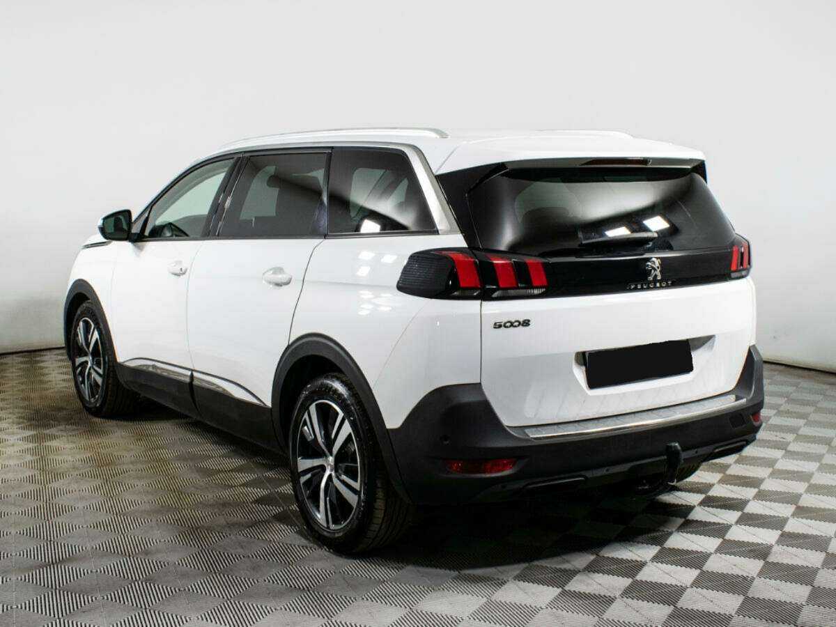 Б/У Пежо 5008 2018 года. Фото: #5