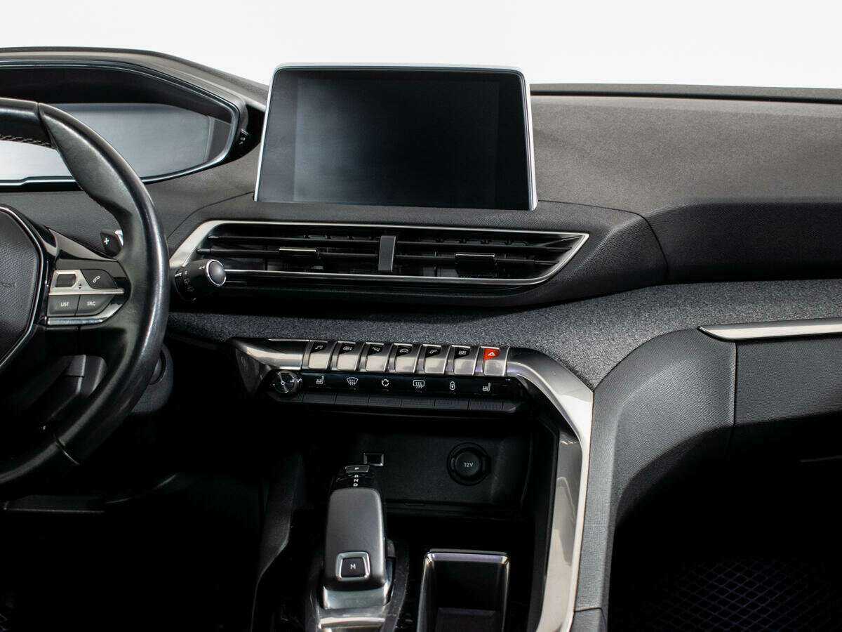 Б/У Пежо 5008 2018 года. Фото: #8