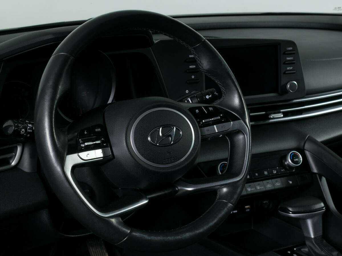 Б/У Хендай Елантра 2021 года. Фото: #11