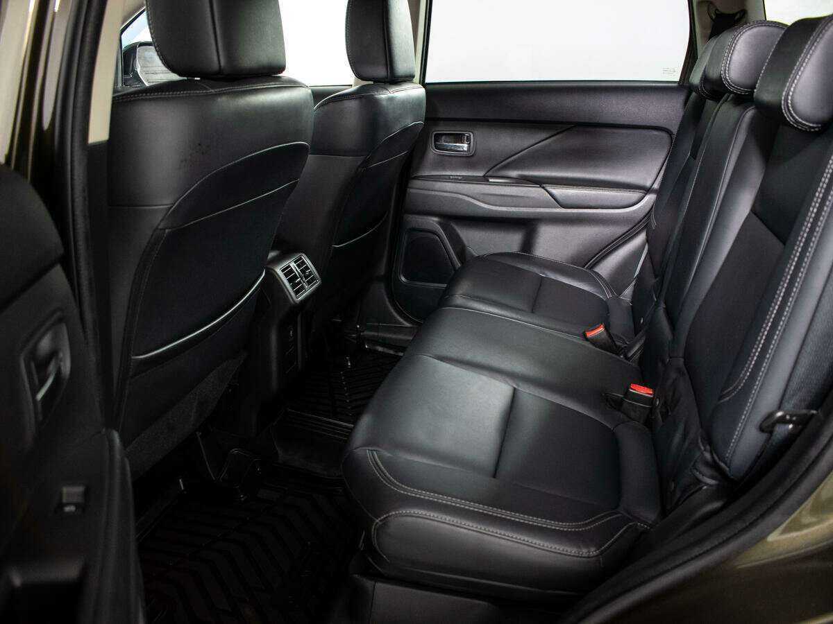 Mitsubishi Outlander 2018 года с пробегом. Фото: #6