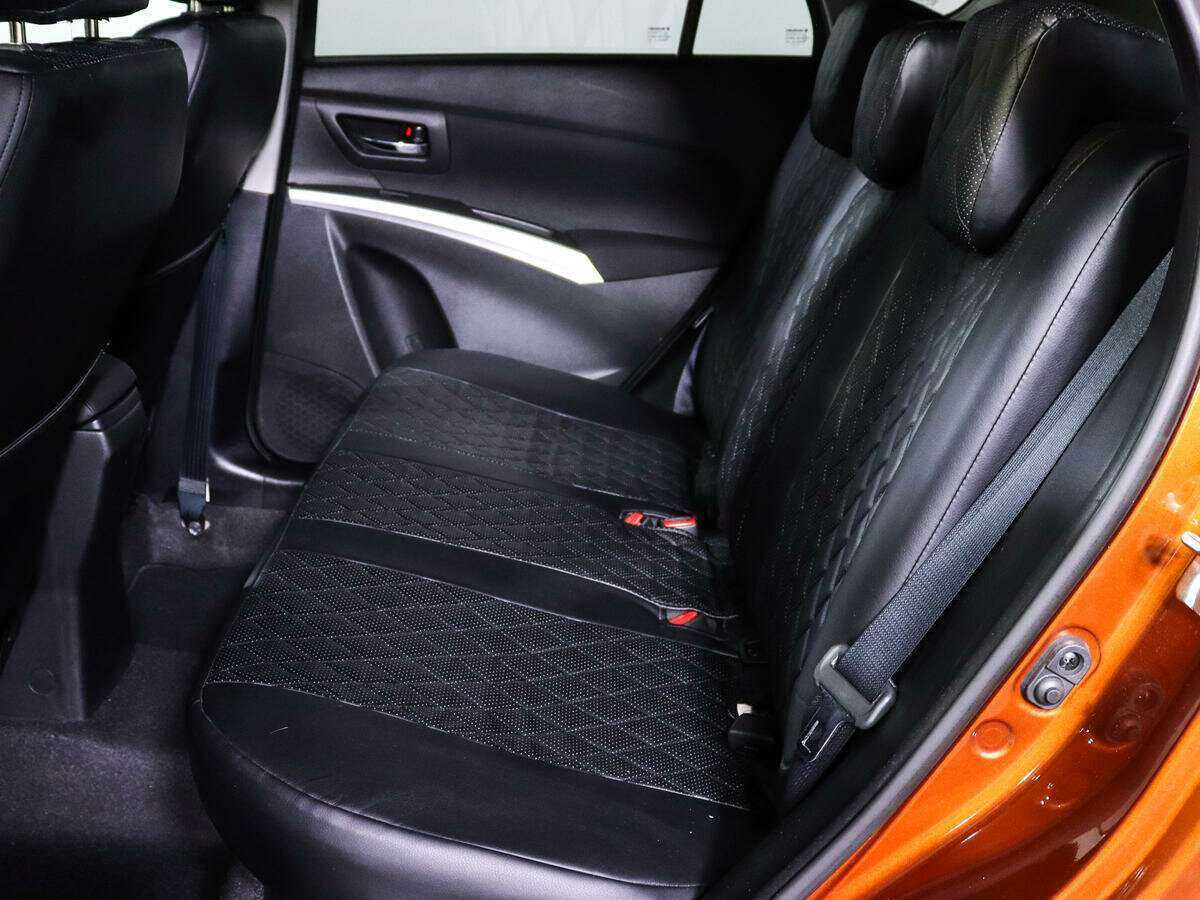 Б/У Сузуки С-Икс4 2016 года. Фото: #9