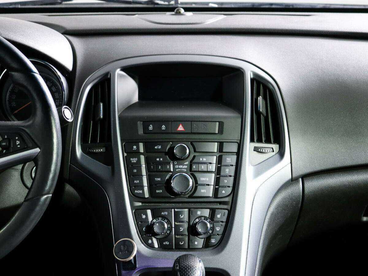 Б/У Опель Астра 2014 года. Фото: #10