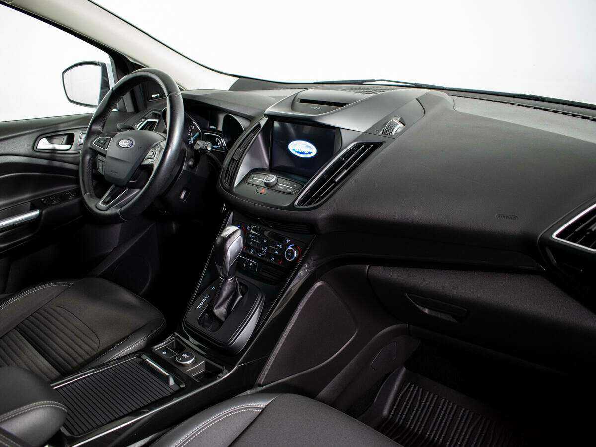 Б/У Форд Куга 2017 года. Фото: #8