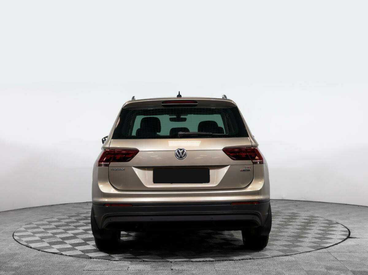 Volkswagen Tiguan 2017 года с пробегом. Фото: #4