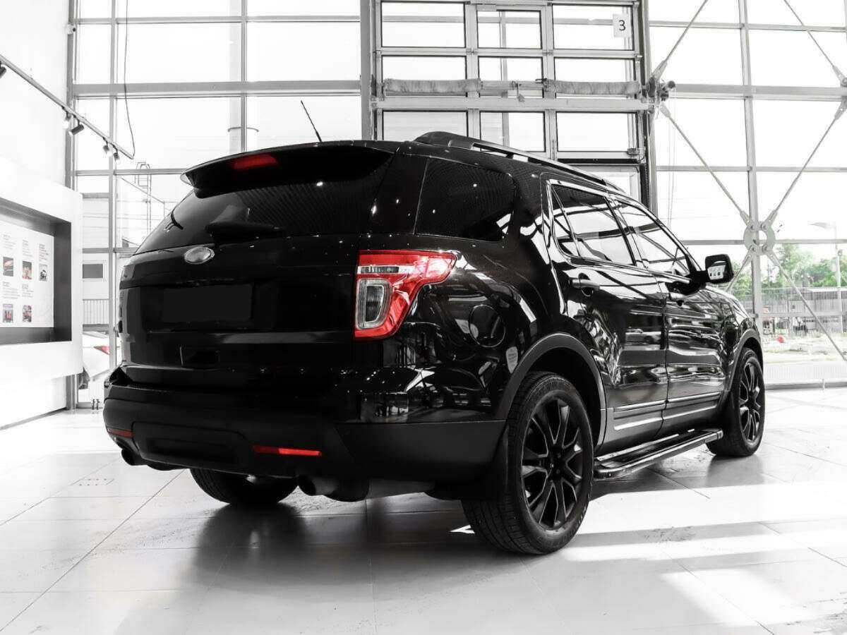 Ford Explorer 2014 года с пробегом. Фото: #4
