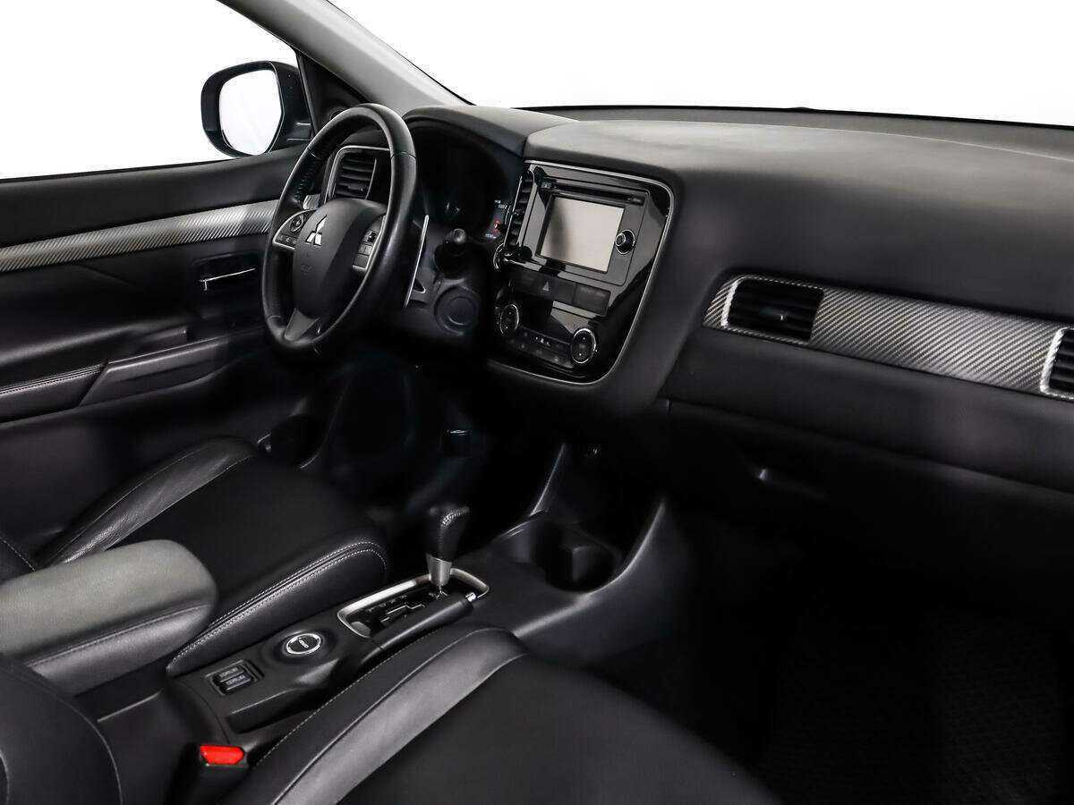 Mitsubishi Outlander 2013 года с пробегом. Фото: #13