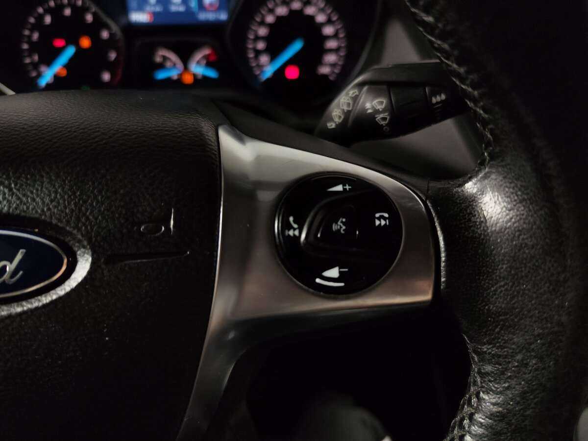 Б/У Форд Куга 2015 года. Фото: #10