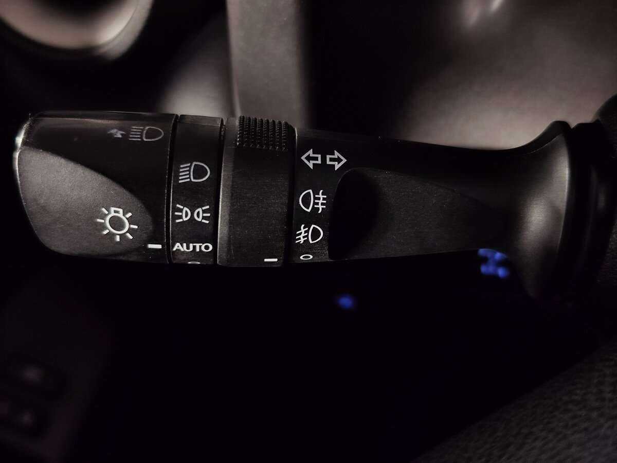 Б/У Тойота Рав4 2015 года. Фото: #20