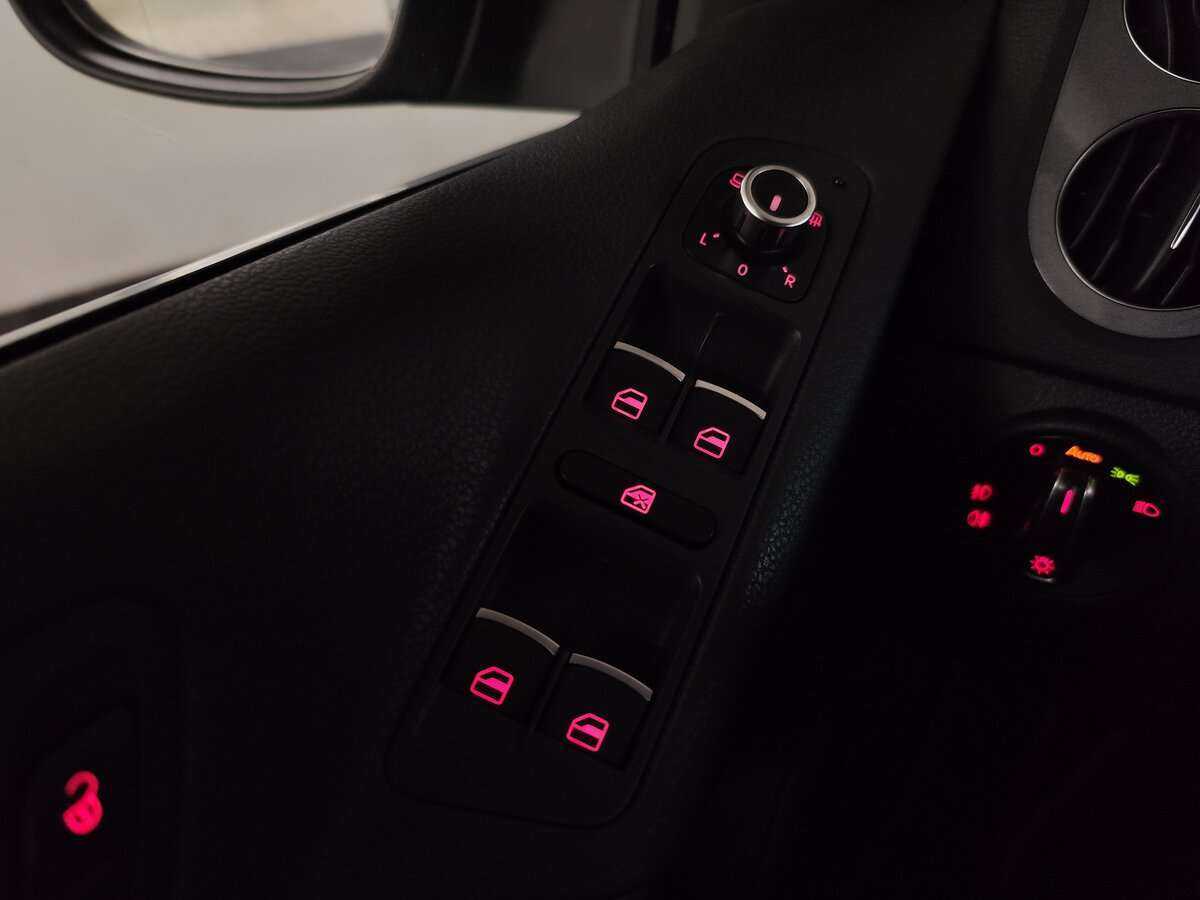 Б/У Фольксваген Тигуан 2012 года. Фото: #18