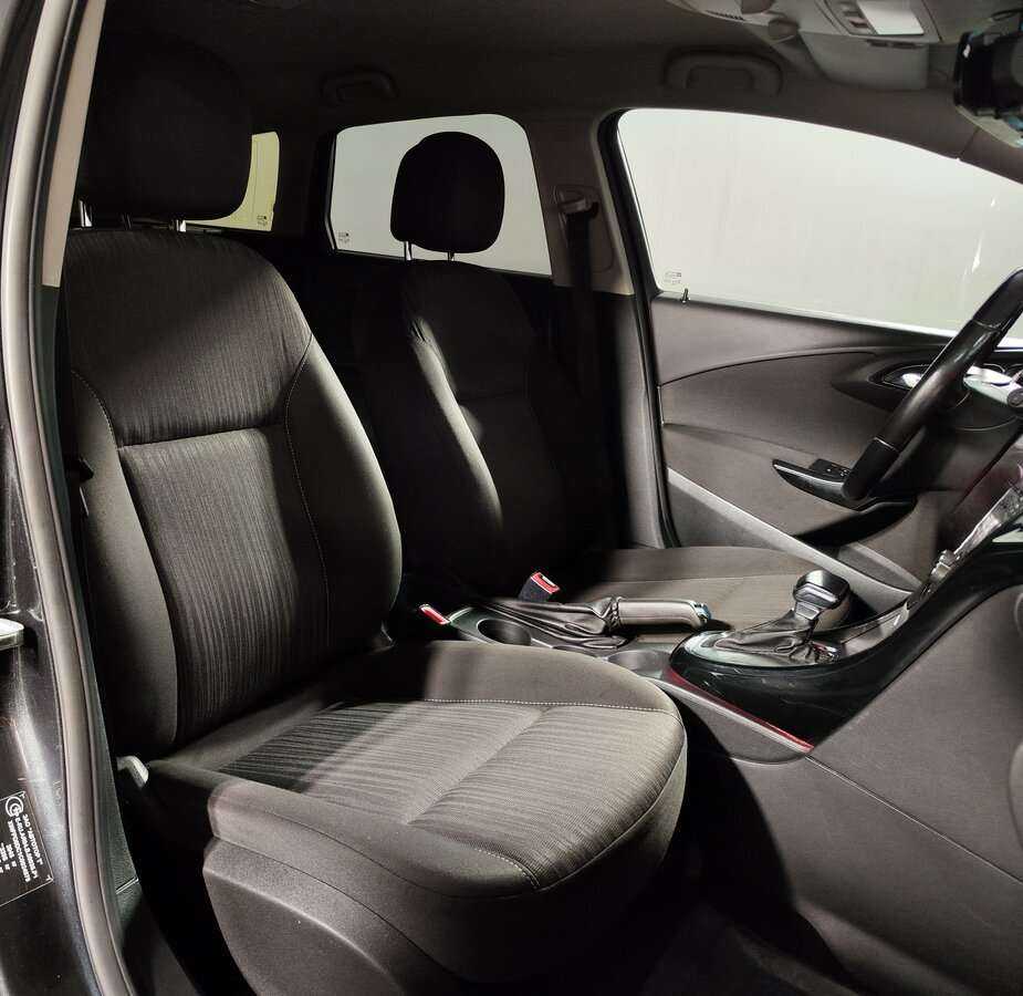 Б/У Опель Астра 2012 года. Фото: #11