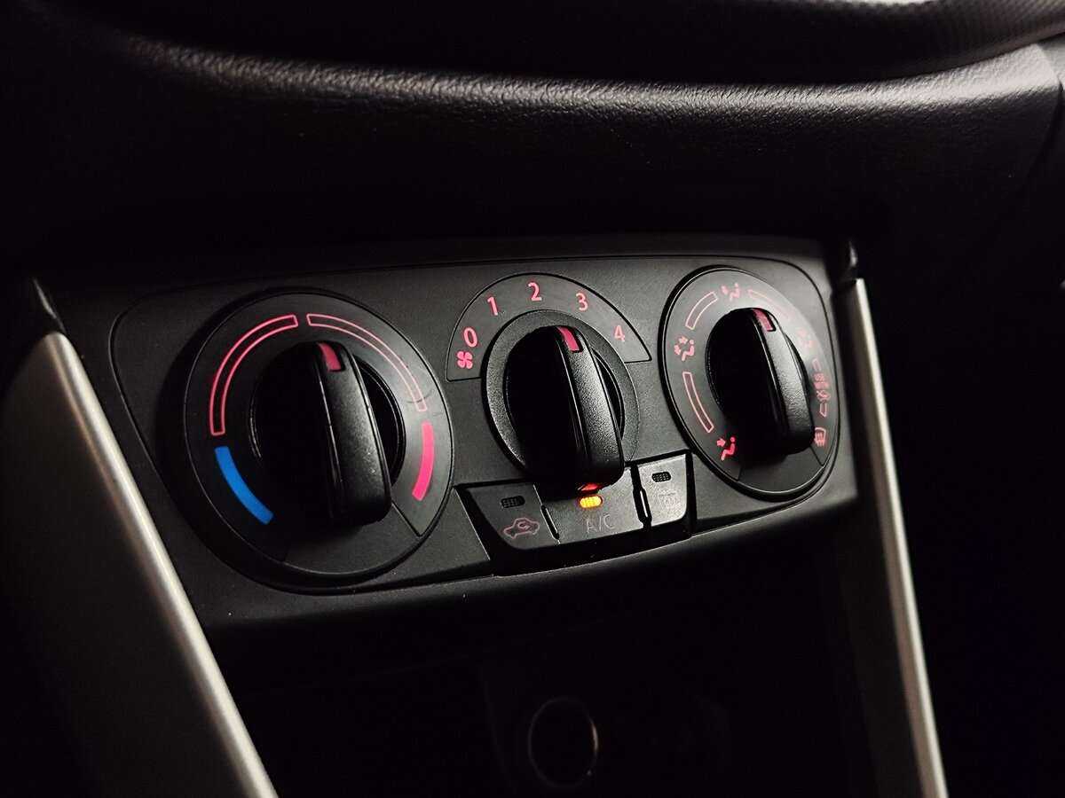 Б/У Сузуки С-Икс4 2014 года. Фото: #16