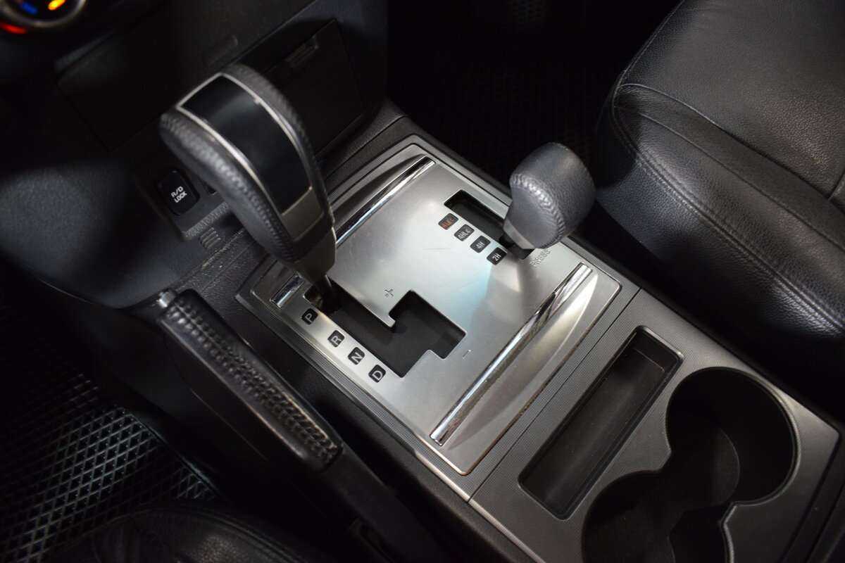 Б/У Митсубиши Паджеро 2014 года. Фото: #20