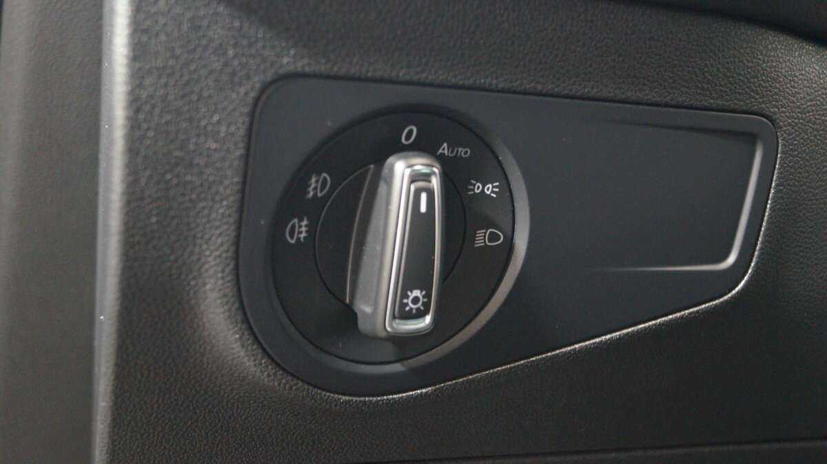 Б/У Фольксваген Тигуан 2018 года. Фото: #8