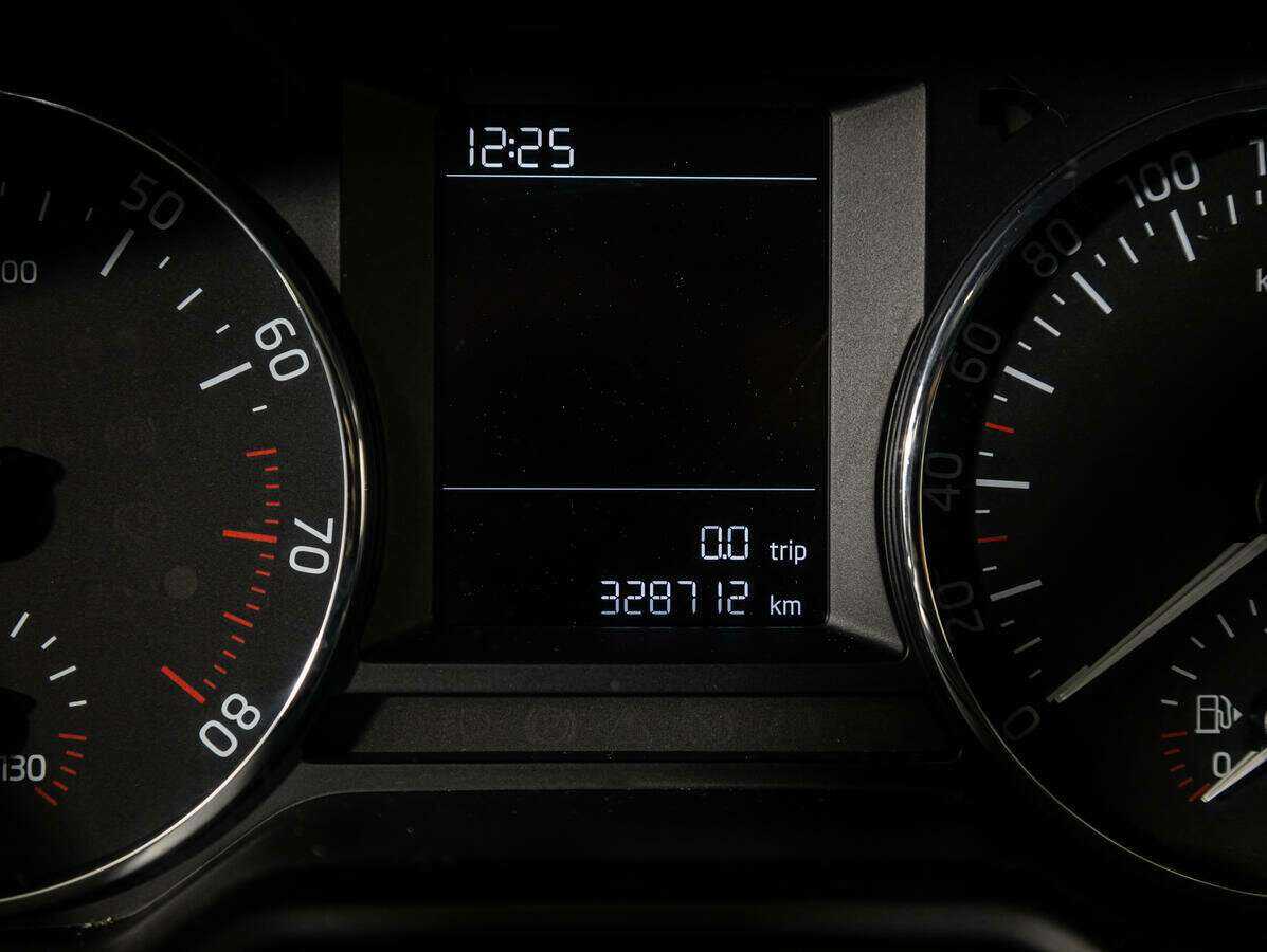 Б/У Шкода Октавия 2015 года. Фото: #11