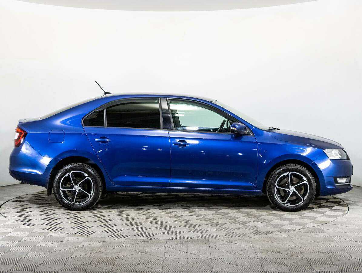 Б/У Шкода Рапид 2017 года. Фото: #3