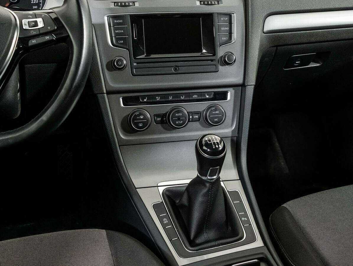 Б/У Фольксваген Гольф 2014 года. Фото: #9