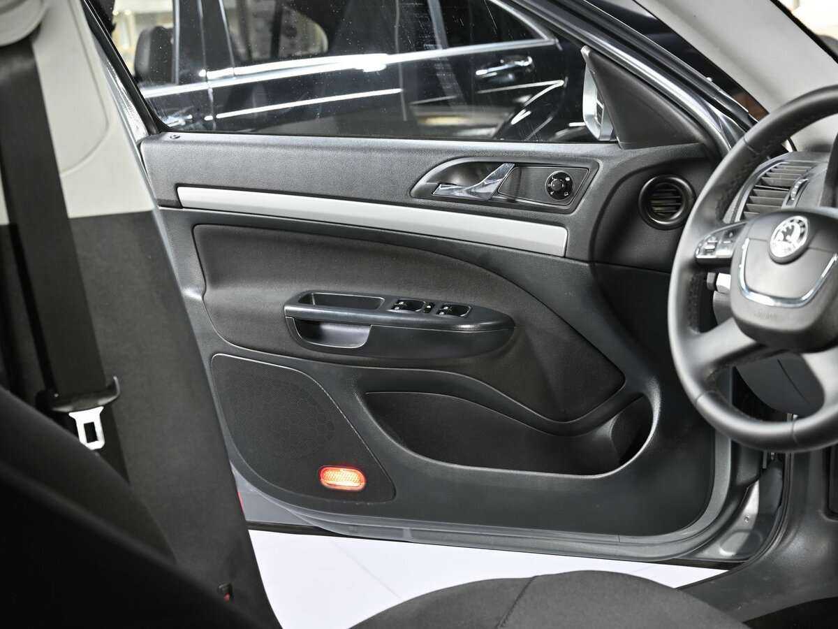 Skoda Octavia 2012 года с пробегом. Фото: #4