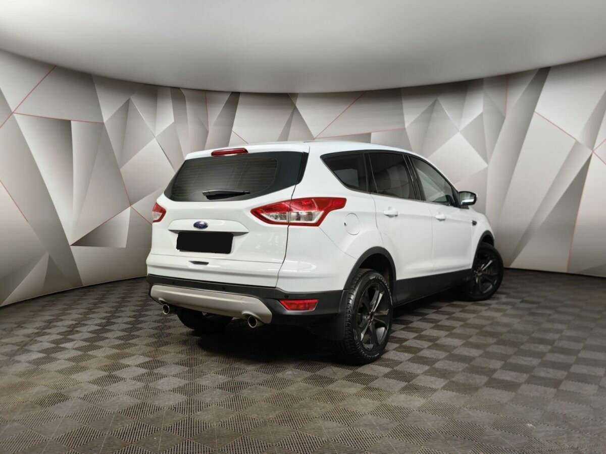Ford Kuga 2015 года с пробегом. Фото: #1