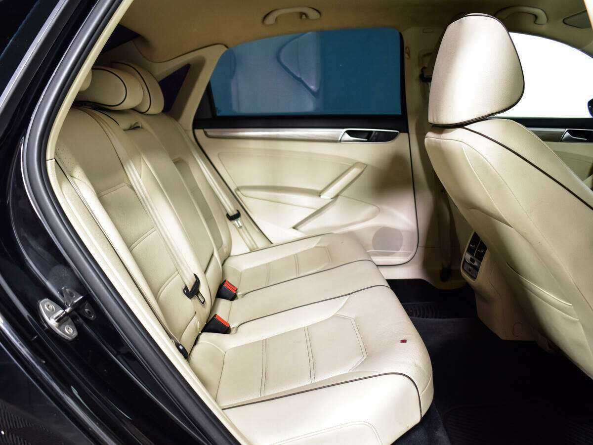 Б/У Фольксваген Пассат 2016 года. Фото: #9