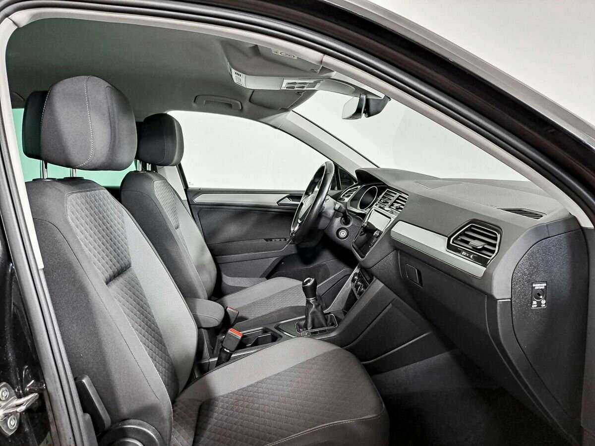 Б/У Фольксваген Тигуан 2019 года. Фото: #8