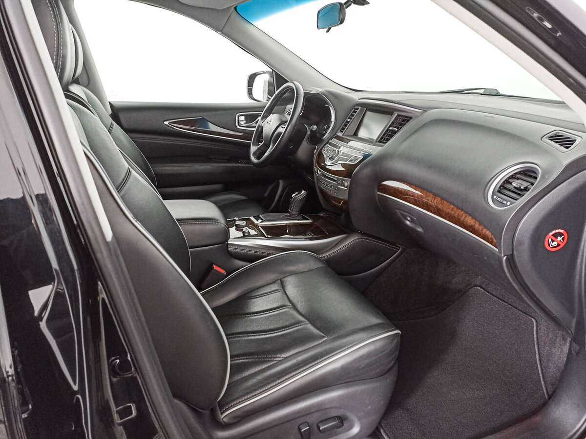 Infiniti QX60 2018 года с пробегом. Фото: #8