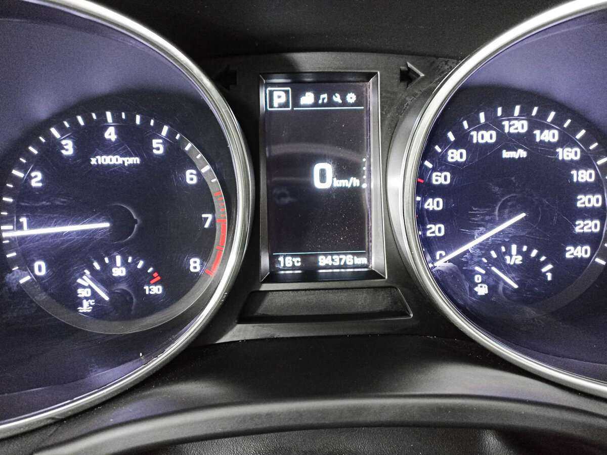 Б/У Хендай Санта Фе 2016 года. Фото: #7