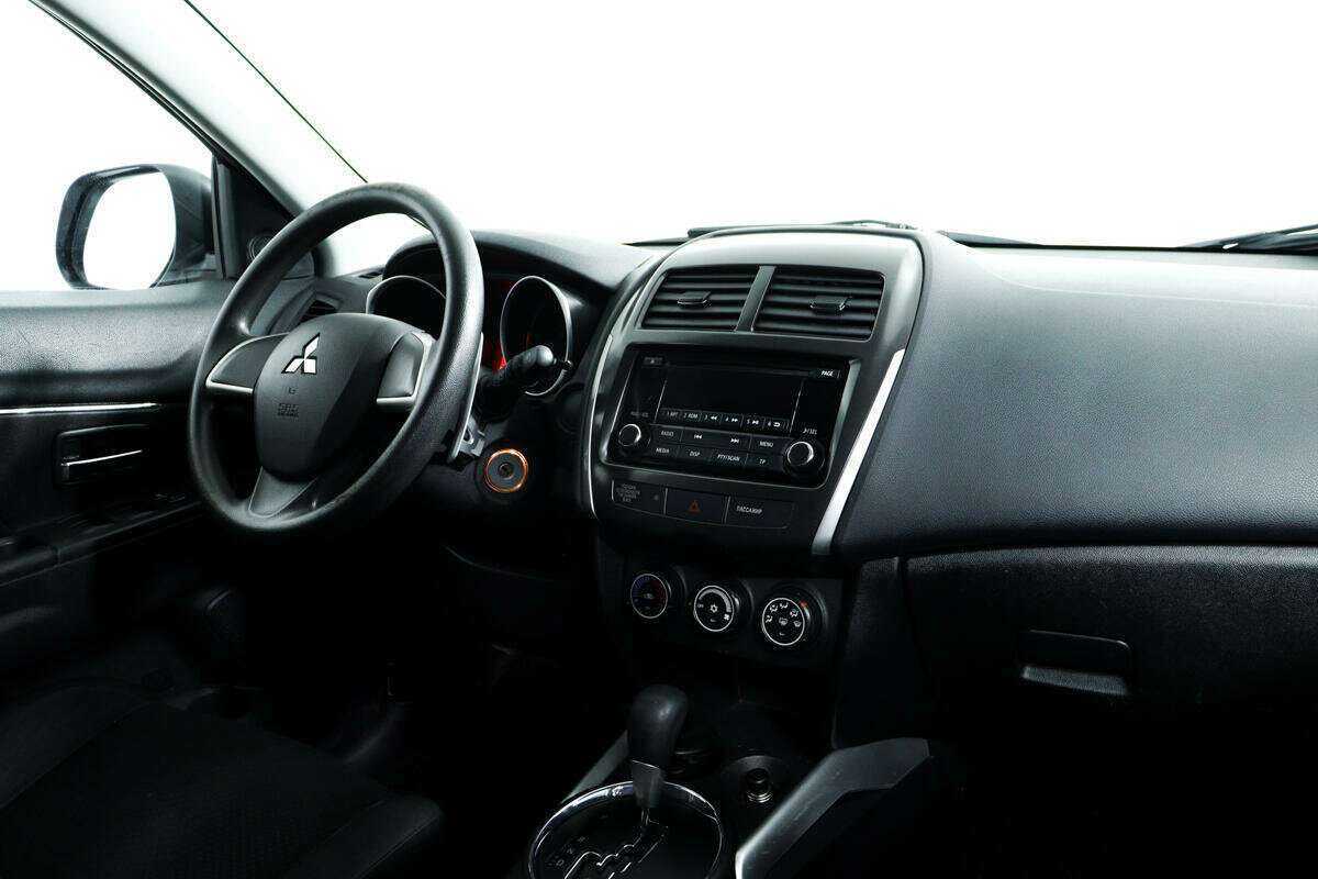 Б/У Митсубиши АС-Икс 2013 года. Фото: #8