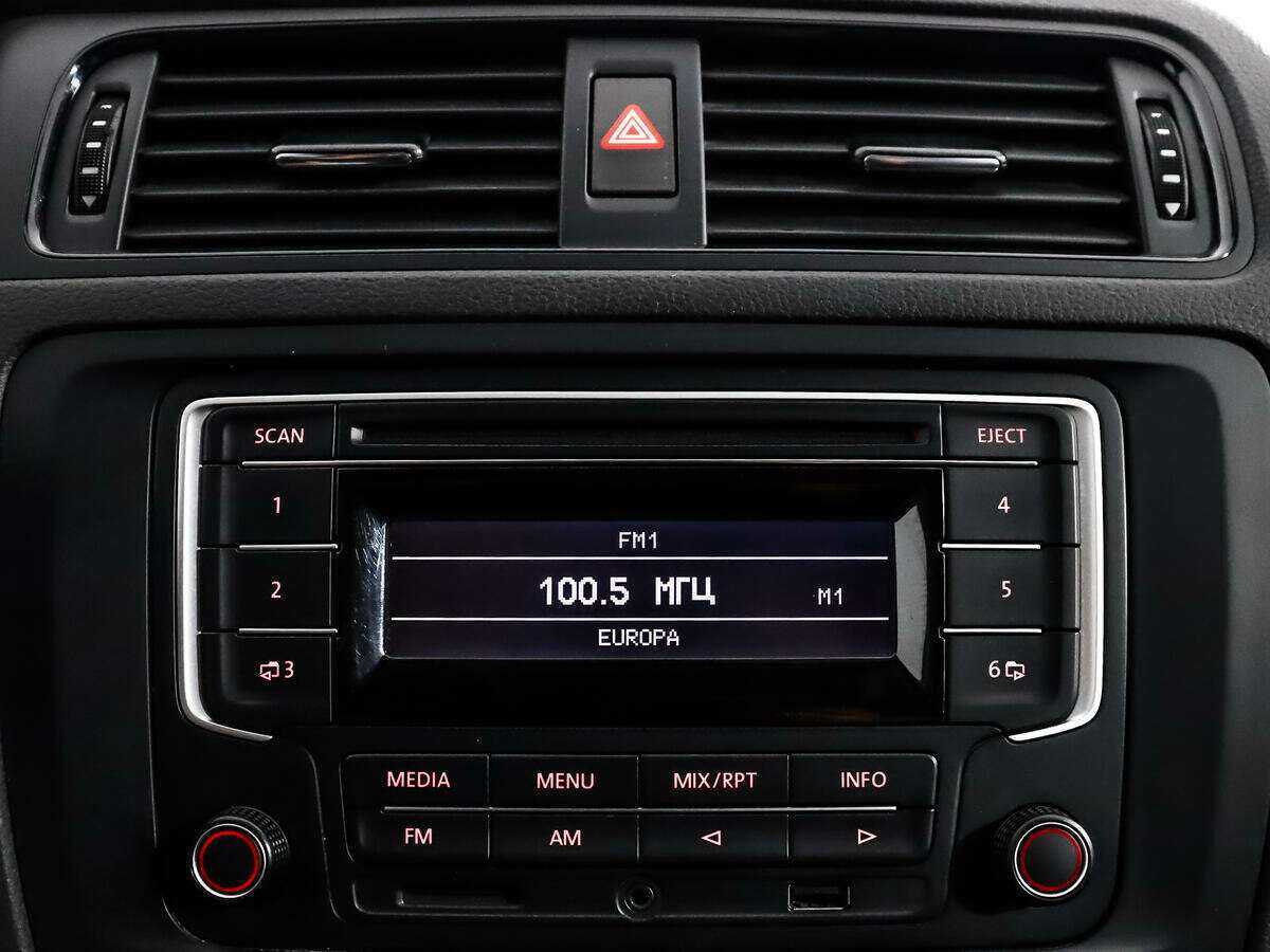 Б/У Фольксваген Джетта 2014 года. Фото: #12