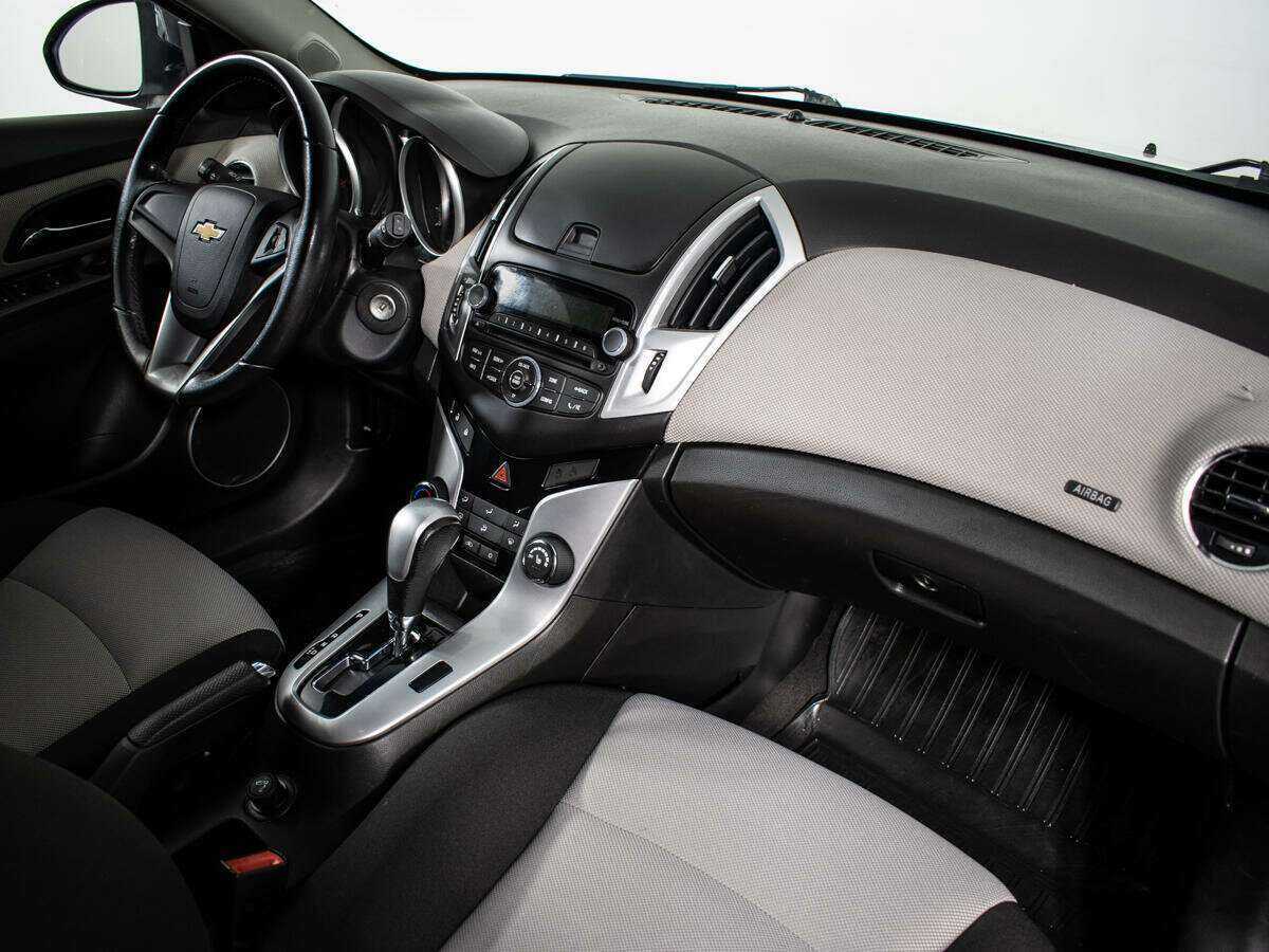 Б/У Шевроле Круз 2013 года. Фото: #5