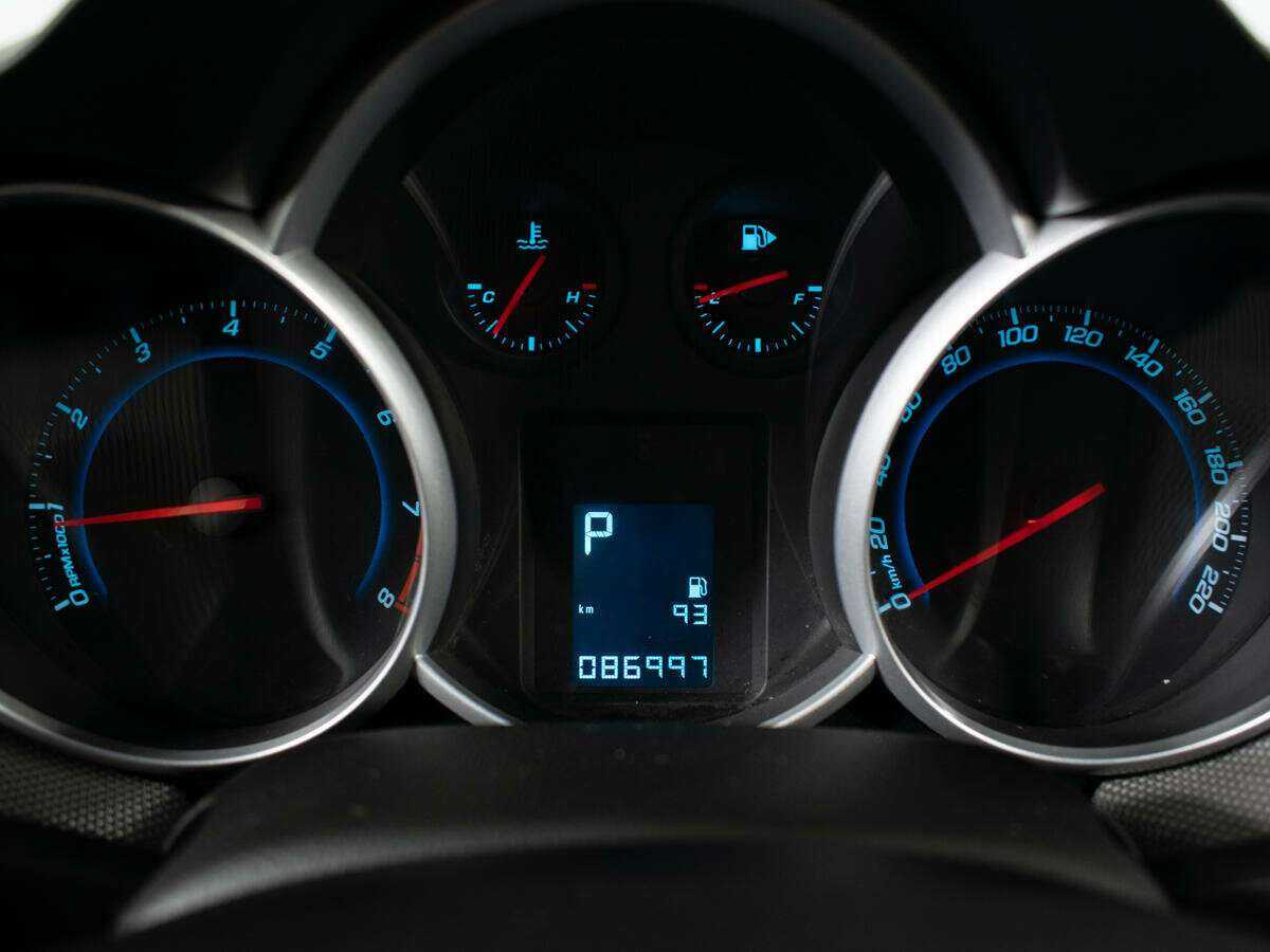 Б/У Шевроле Круз 2013 года. Фото: #7