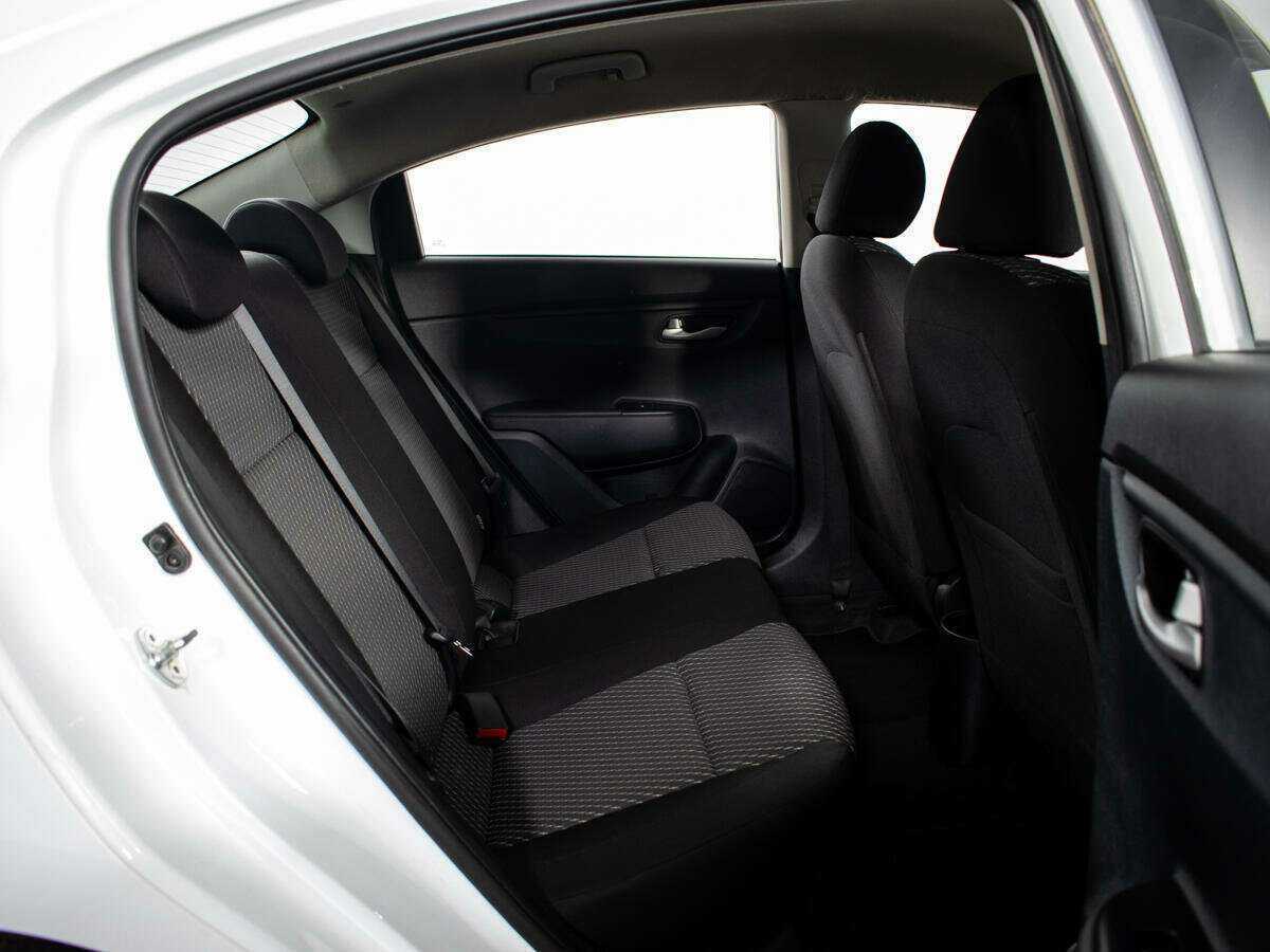 Б/У Киа Рио 2018 года. Фото: #7