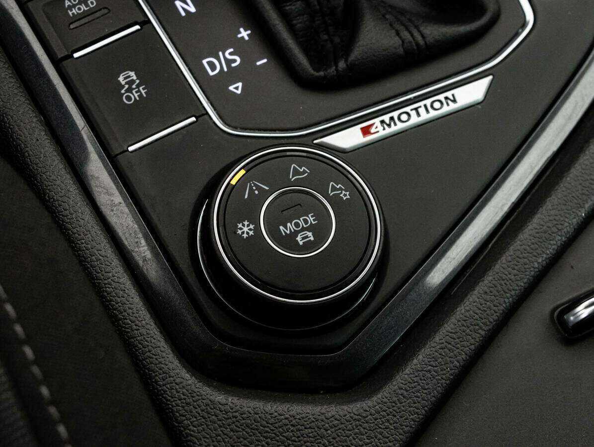 Б/У Фольксваген Тигуан 2017 года. Фото: #16