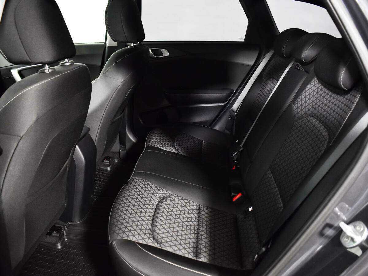 Б/У Киа Сид 2021 года. Фото: #9